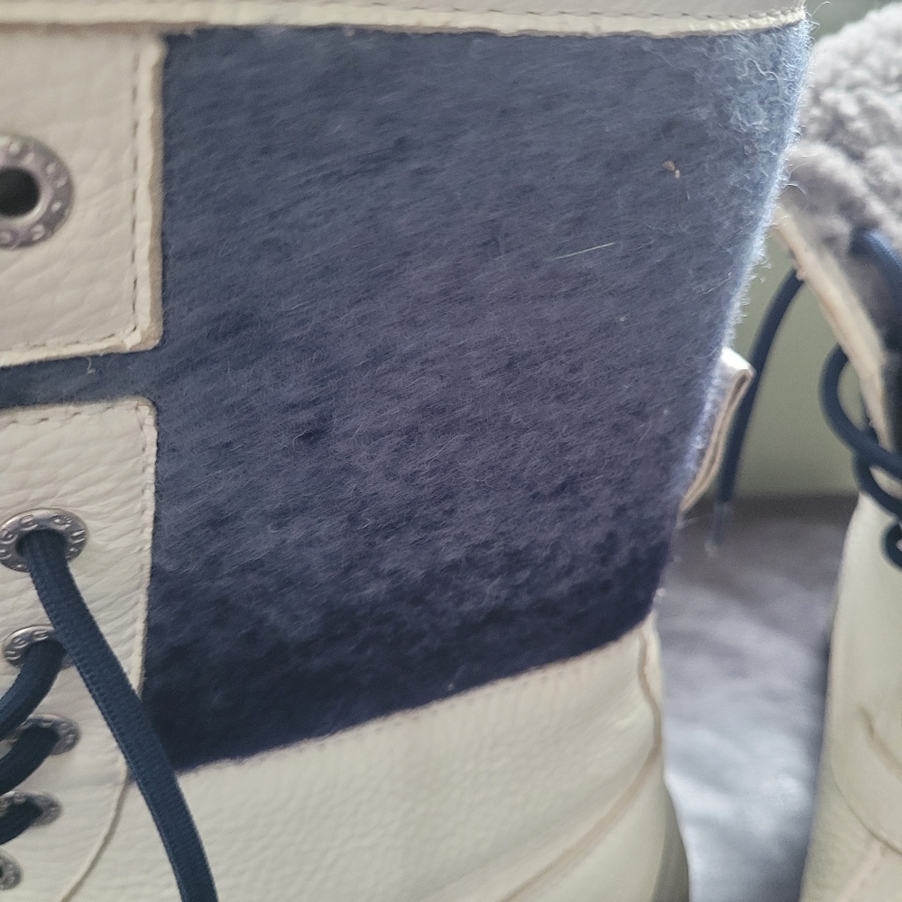 UGG Women's White and Navy Waterproof Winter Boots - Picture 5 of 14